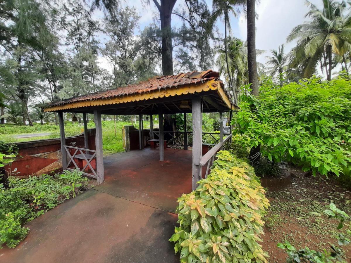 Seawoods Beach Hotel Dahanu Exterior photo