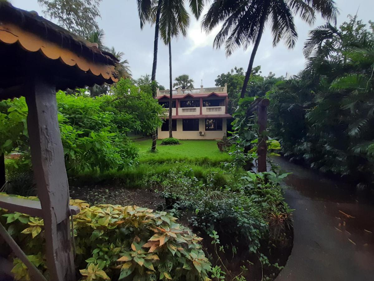 Seawoods Beach Hotel Dahanu Exterior photo